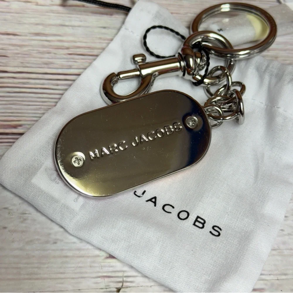 Marc Jacobs 3D Vitamin Pill Crossbody w/ Matching Keychain - Tangerine/Hot Pink - Picture 9 of 11